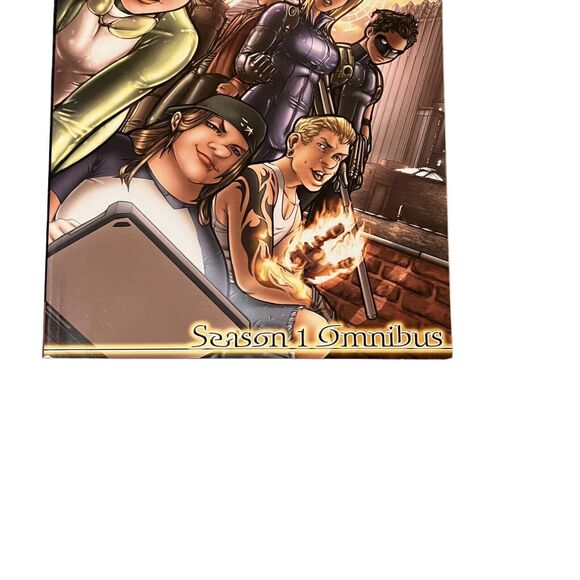 The Uniques Season 1 Omnibus Signed Numbered Webcomic Graphic Novel Comfort Love - Picture 7 of 13